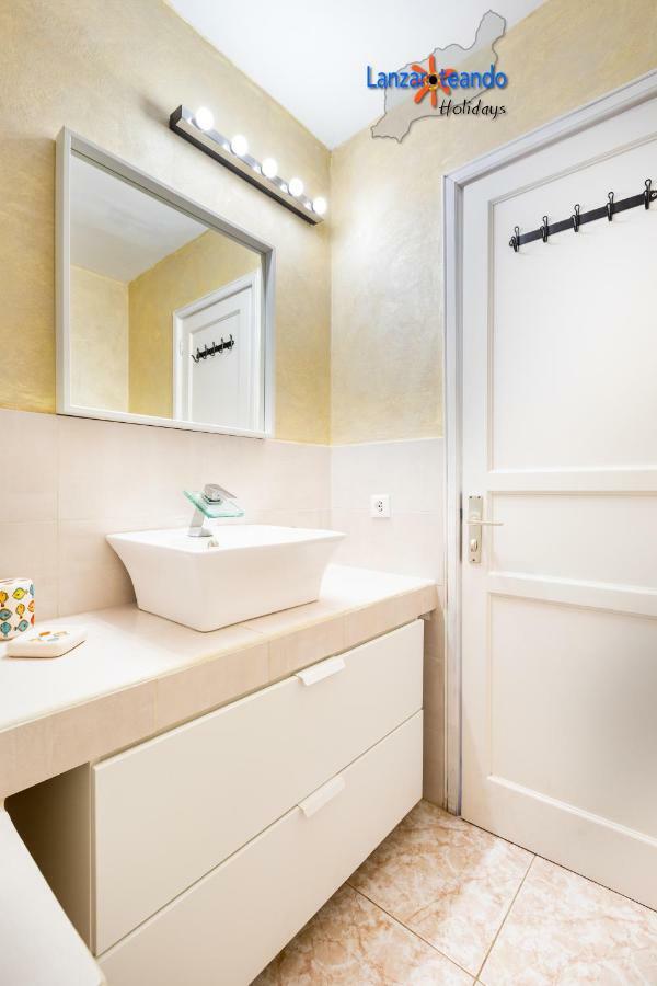 Vivienda Vacacional Sunny - Duplex Apartment 2Beds 2 Baths Costa Teguise Exteriör bild